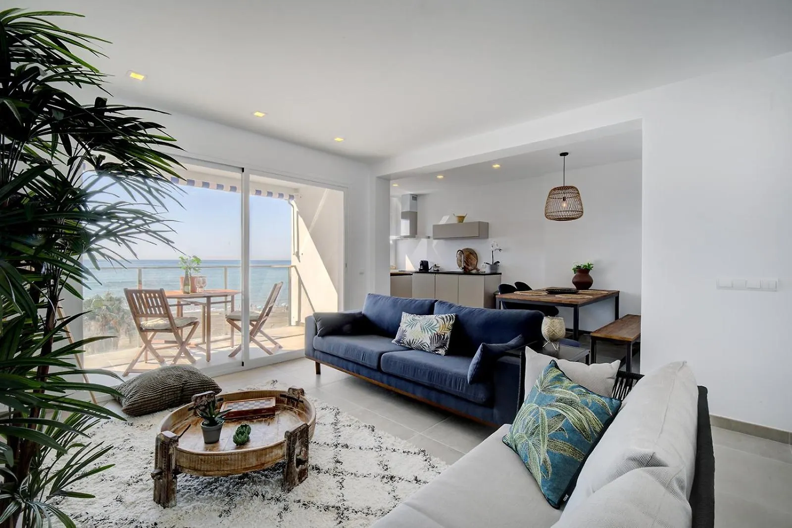 Iberia Estepona Boulevard contacts