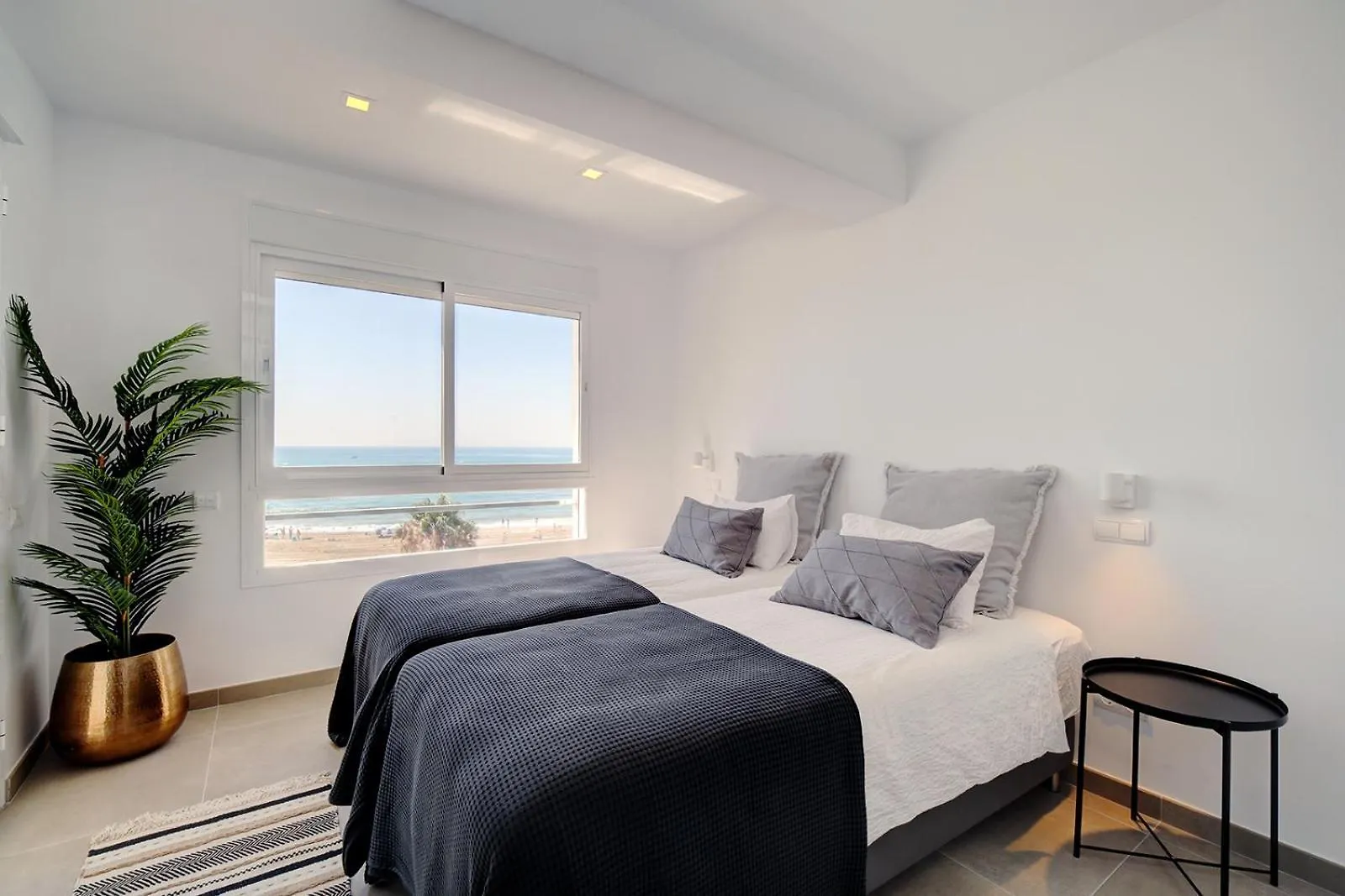 Iberia Estepona Boulevard Apartment